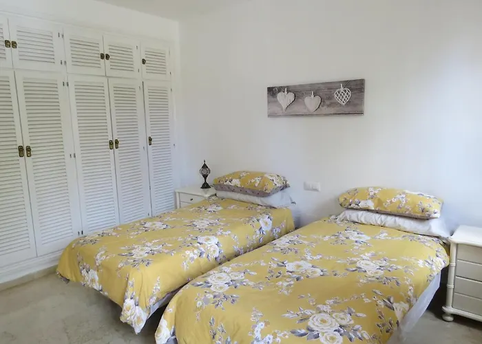 Дом отдыха Benavista - 2 Bed Town House With Pool *