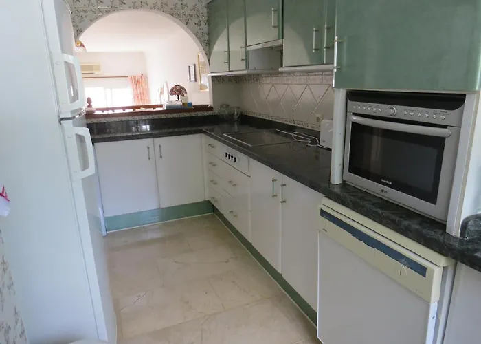 Benavista - 2 Bed Town House With Pool